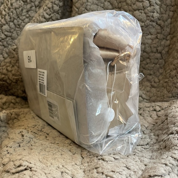 ✨NWT Valentino Orlandi V-3003 Crossbody Bag - Picture 4 of 5